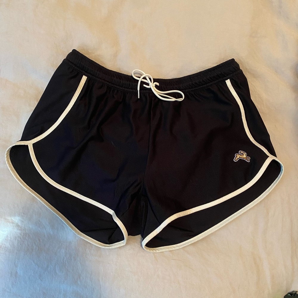 Tracksmith black Van Cortlandt Shorts size M